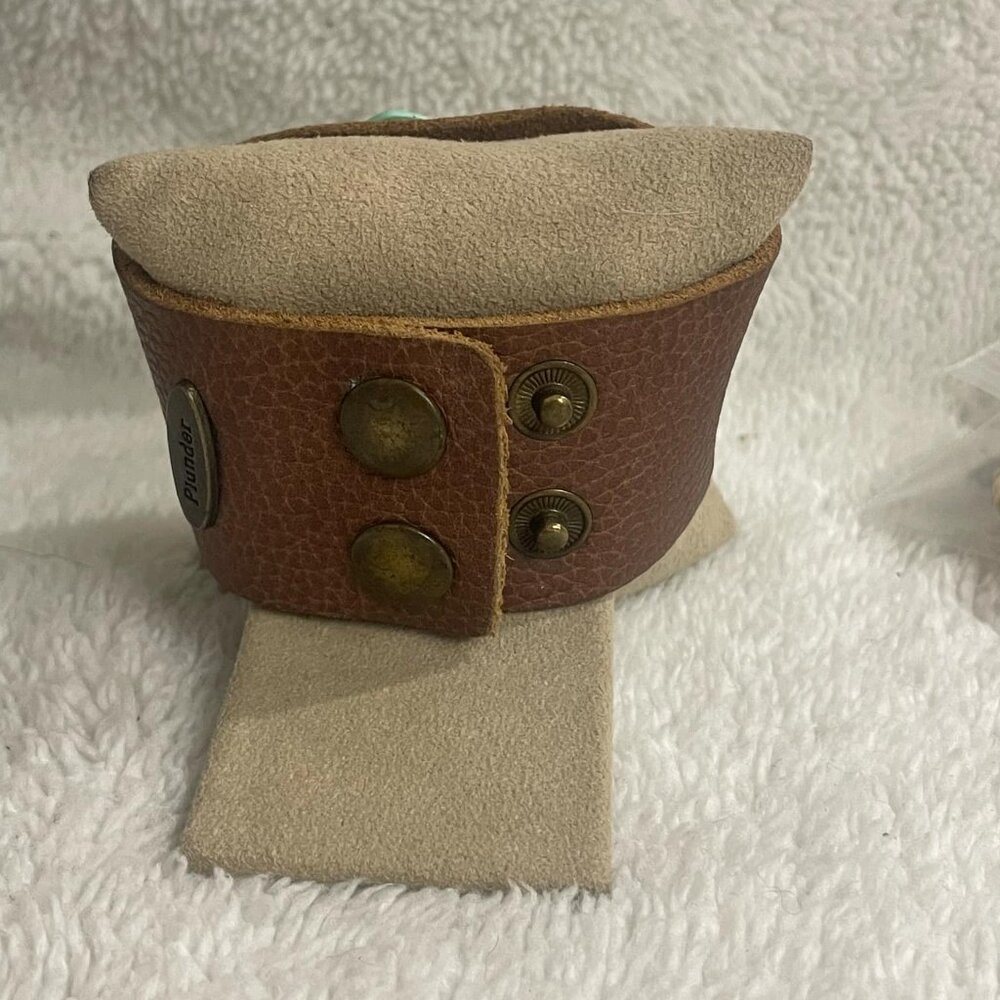 Western Handmade Brown Leather Cuff Bracelet With a Mint Green Filigree Flower - Picture 3 of 5